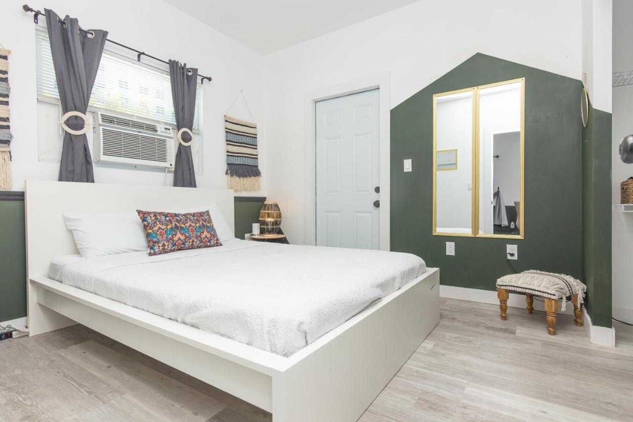1 Bedroom Apartment With Balcony Miami - Heart Of Downtown Экстерьер фото
